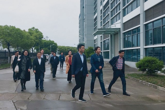 公司总裁班子走访吴中医药集团