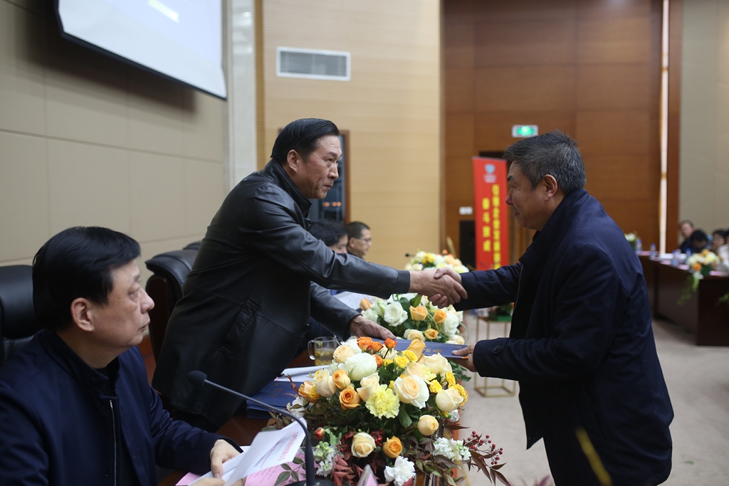 1704445106863250.jpg 1704445106863250.jpg