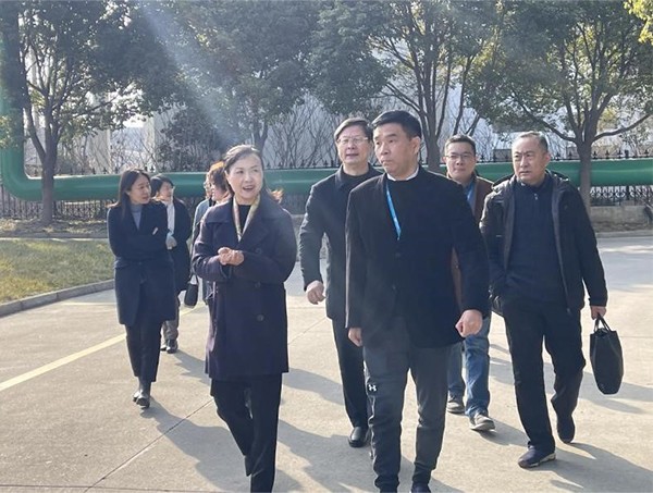 苏州市科技局副局长胡捷莅临吴中医药走访调研